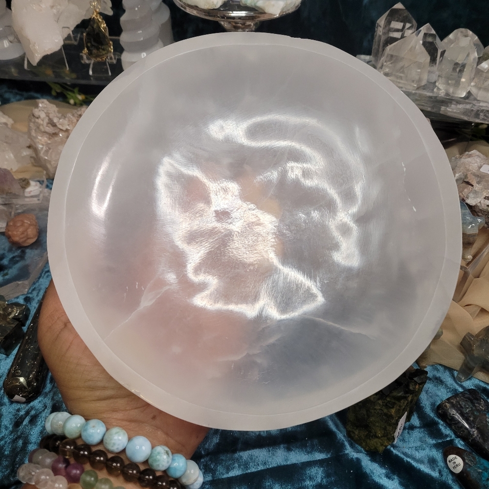 2.9lbs 8"R | XL White Selenite Bowl | Recharge & Cleanse | Home Decor | Gifts